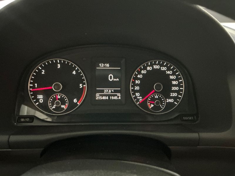 Volkswagen Touran 2.0 TDI Advance 2012 – снимка 18