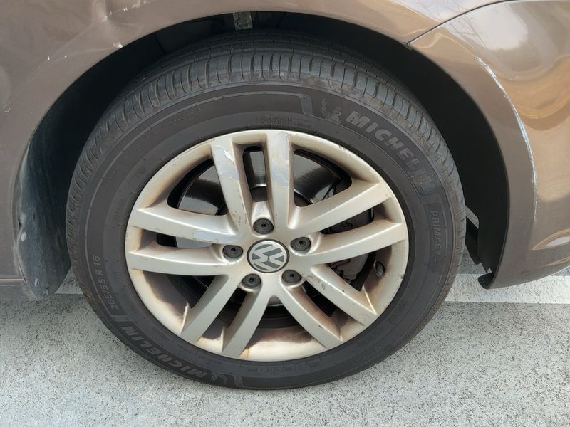 Volkswagen Touran 2.0 TDI Advance 2012 – снимка 11