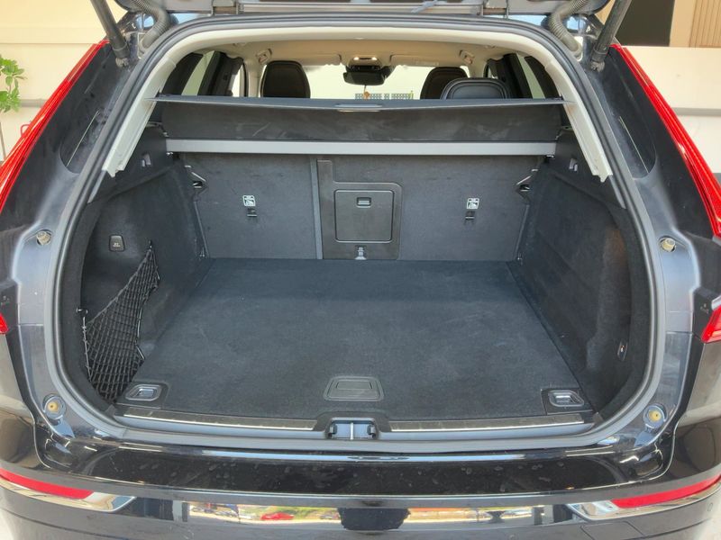 Volvo XC60 2.0 B5 Diesel Mild-Hybrid Inscription AWD — zdjęcie 10