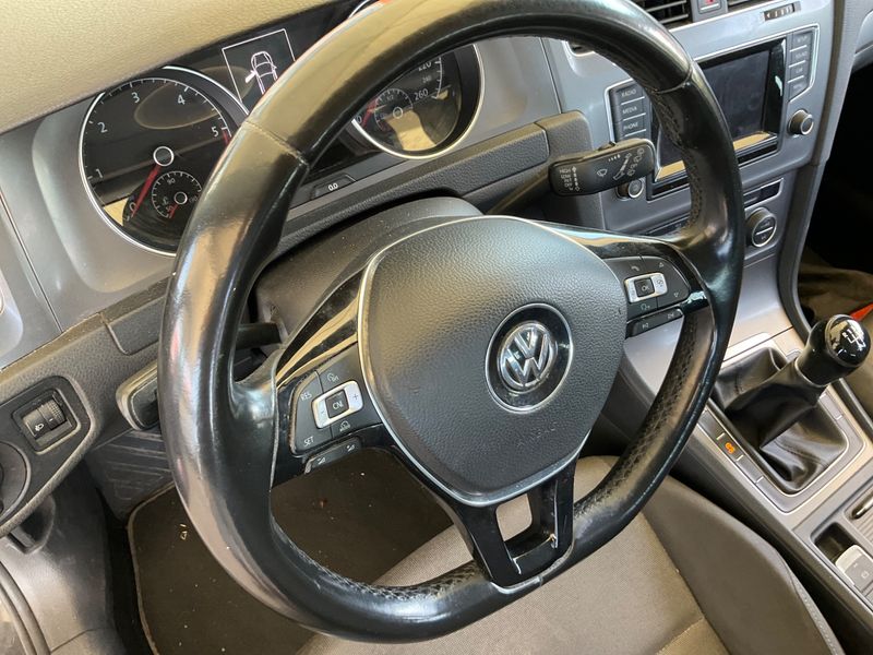 Volkswagen Golf VII 1.6 TDI Business BlueMotion Tech 2014 – снимка 30