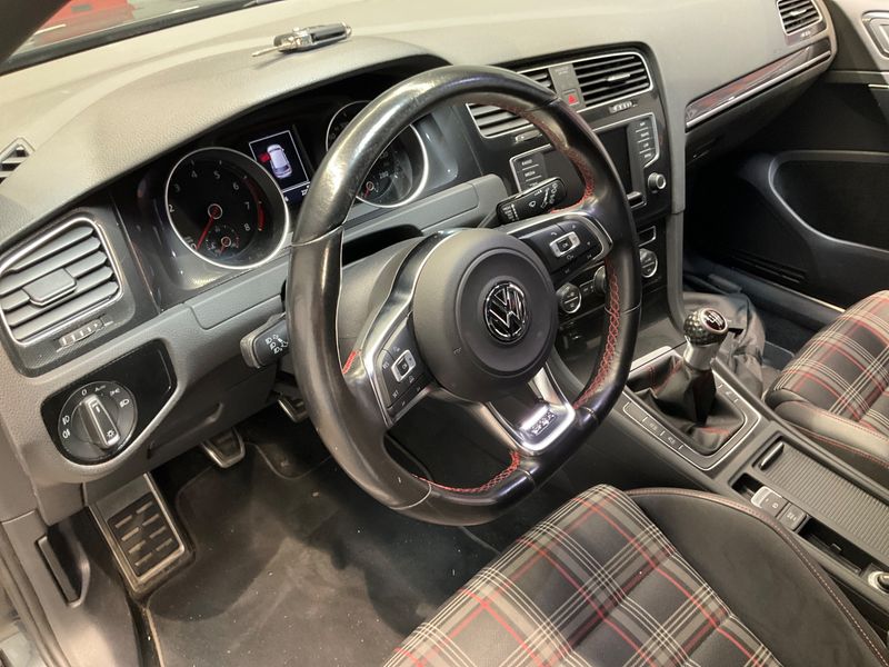 Volkswagen Golf VII 2.0 TFSI GTI "Performance" BlueMotion Tech 2016 – снимка 26