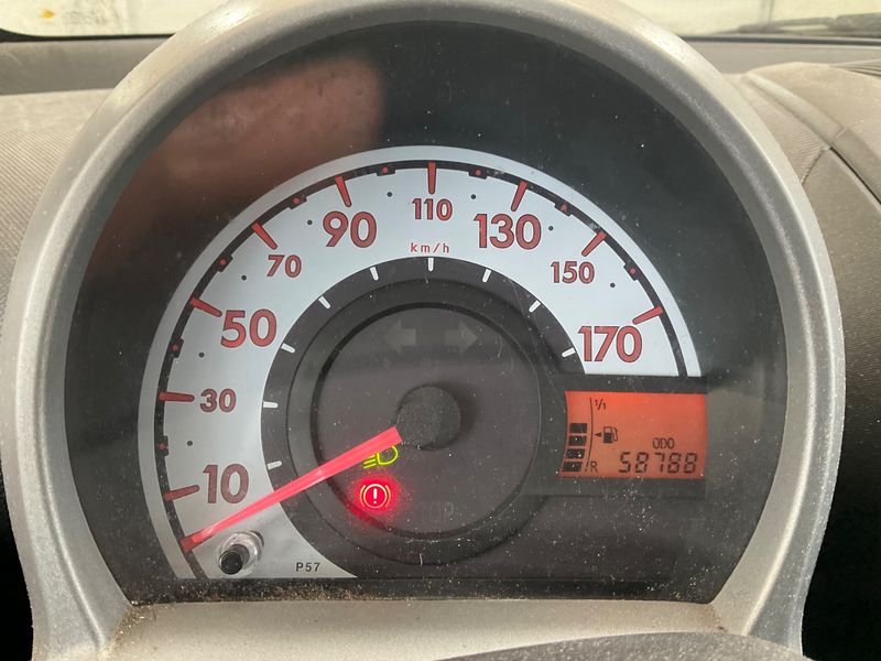Toyota Aygo 1.0 Live — zdjęcie 13