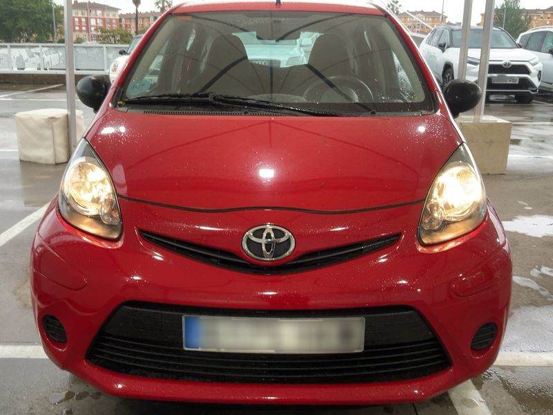 Toyota Aygo 1.0 Live — zdjęcie 9