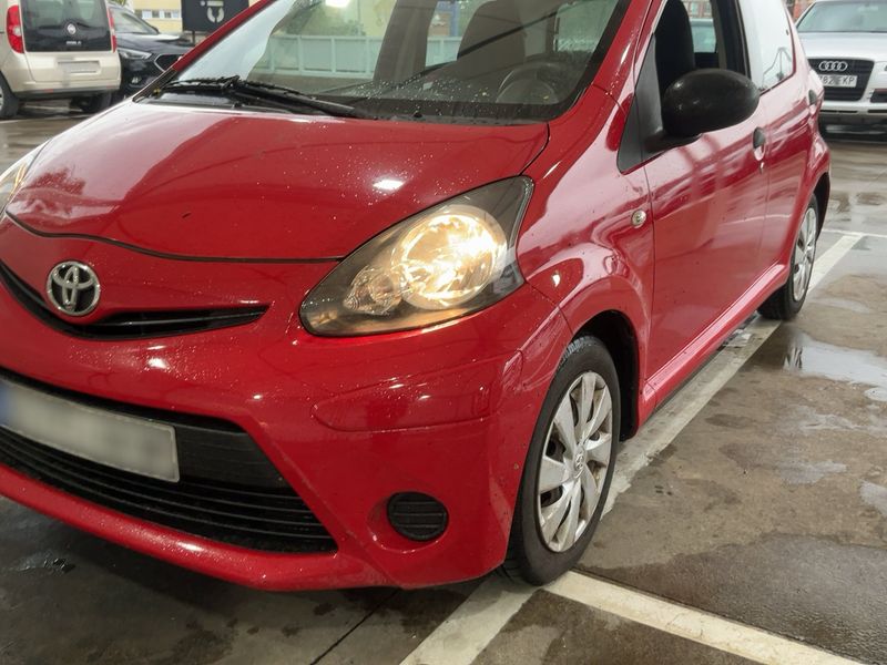 Toyota Aygo 1.0 Live — zdjęcie 2