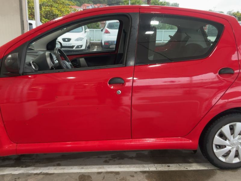 Toyota Aygo 1.0 Live — zdjęcie 4