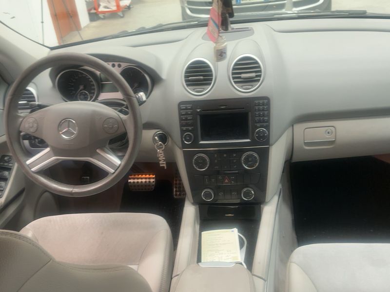 Mercedes-Benz M-Klasse ML 320 CDI — zdjęcie 12