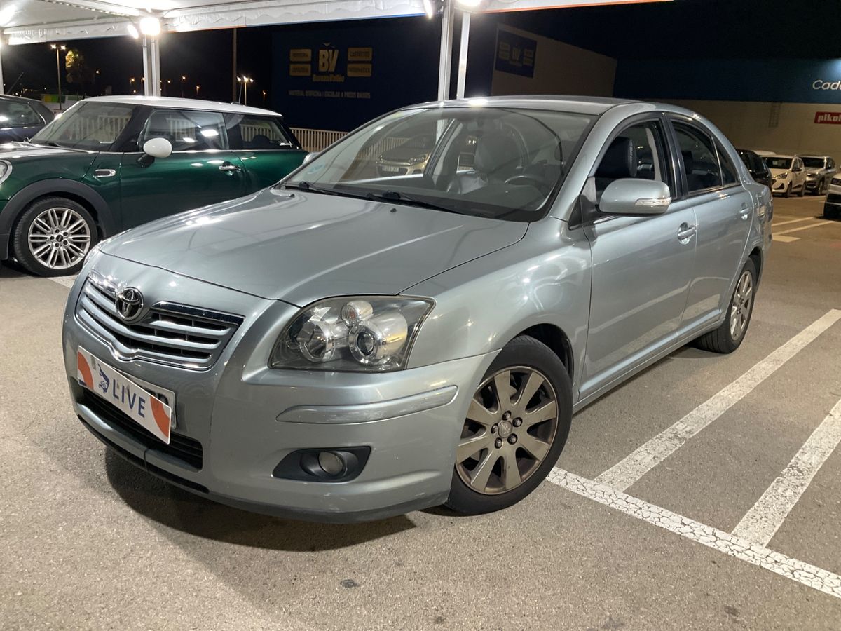 Toyota Avensis 1.8 Sol Liftback