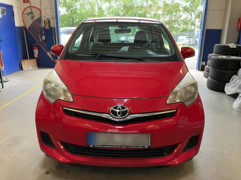 Toyota Verso-S 1.33 Dual VVT-i Life — zdjęcie 9