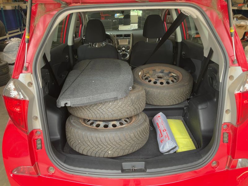 Toyota Verso-S 1.33 Dual VVT-i Life — zdjęcie 10