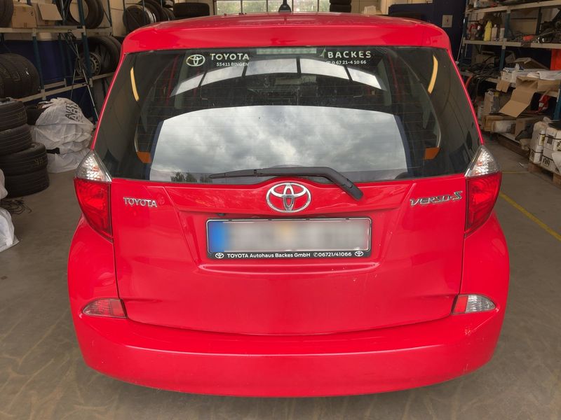 Toyota Verso-S 1.33 Dual VVT-i Life — zdjęcie 5