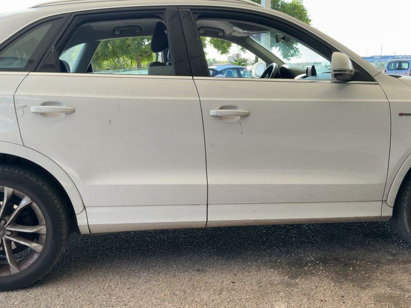 Audi Q3 2.0 TDI quattro Ambition — zdjęcie 7