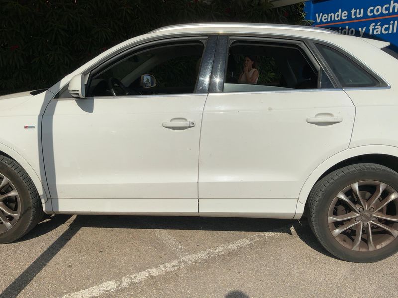 Audi Q3 2.0 TDI quattro Ambition — zdjęcie 4