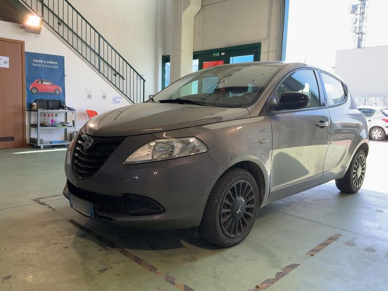 2015 Lancia Ypsilon