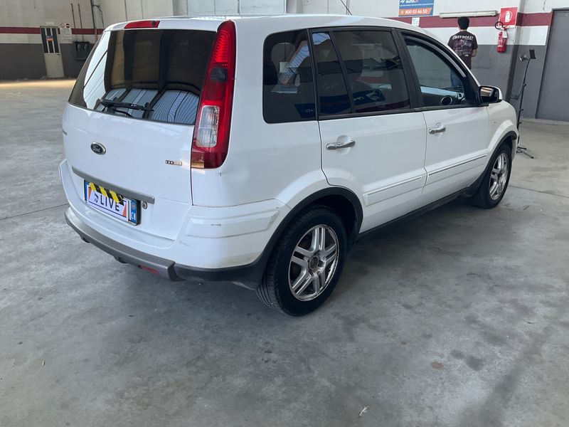 Ford Fusion 1.4 TDCi Plus — zdjęcie 2