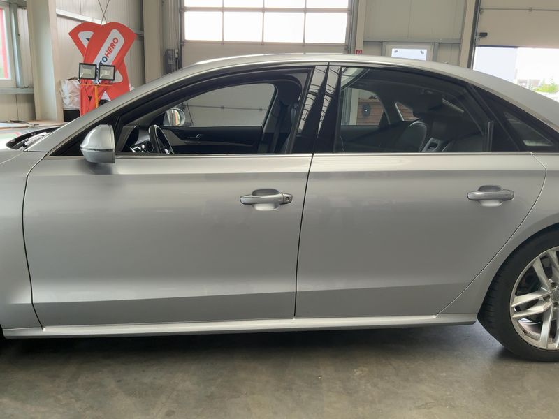 Audi A8 4.0 V8 TFSI quattro — zdjęcie 4