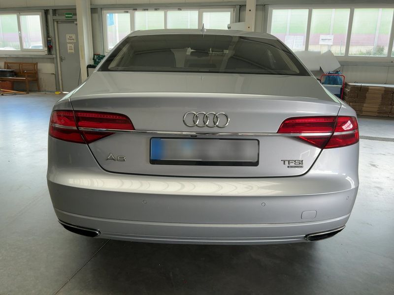 Audi A8 4.0 V8 TFSI quattro — zdjęcie 5