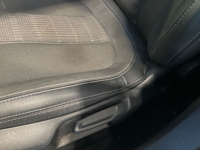 Peugeot 308 1.2 e-THP Allure 2020 – снимка 22