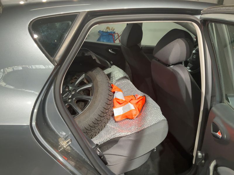 Seat Ibiza 1.2 TSI Sun 2015 – снимка 20