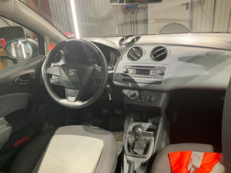 Seat Ibiza 1.2 TSI Sun 2015 – снимка 18