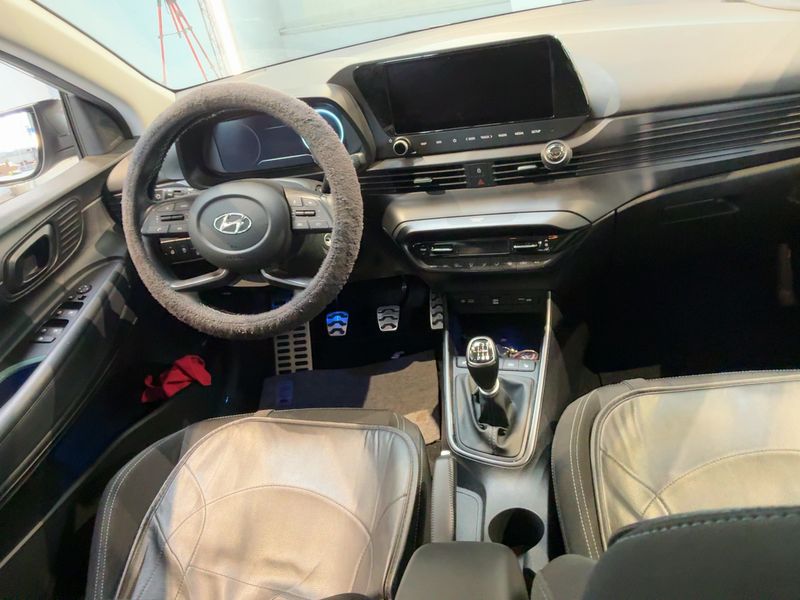 Hyundai Bayon 1.0 TGDI Intro Edition 2WD — zdjęcie 12