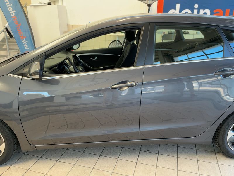 Hyundai i30 1.6 GDI Trend blue — zdjęcie 4