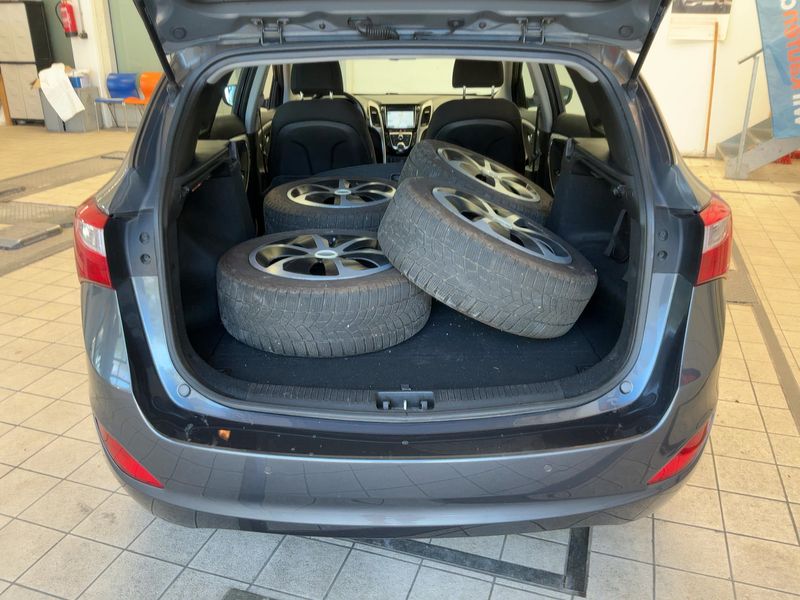 Hyundai i30 1.6 GDI Trend blue — zdjęcie 10