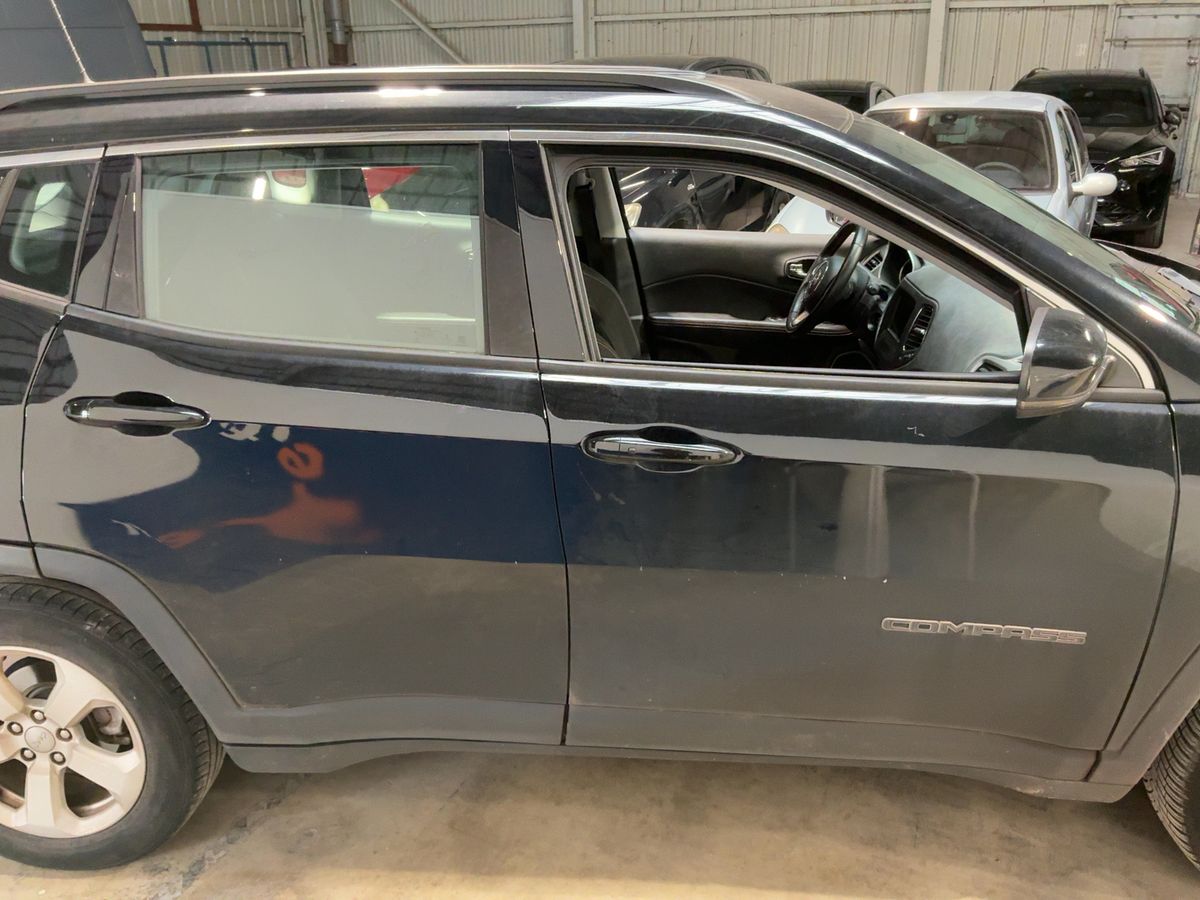 Jeep Compass 2019 — photo 11