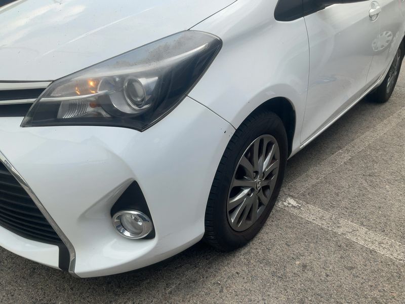 Toyota Yaris 1.33 Dual VVT-i Active — zdjęcie 2