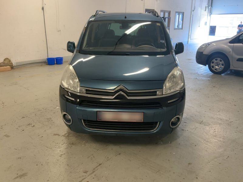 Citroen Berlingo 1.6 HDi Exclusive — zdjęcie 9