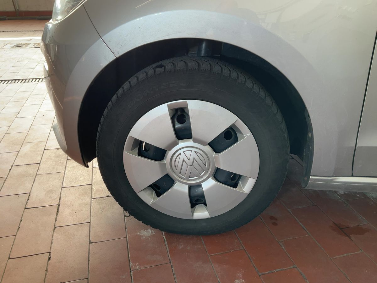 Volkswagen up! 2014 — photo 4
