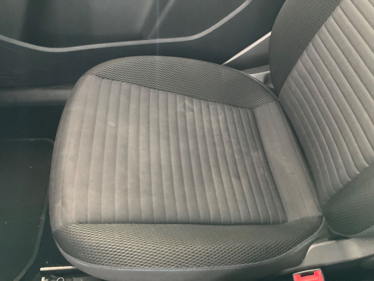 Volkswagen up! 2014 — photo 31