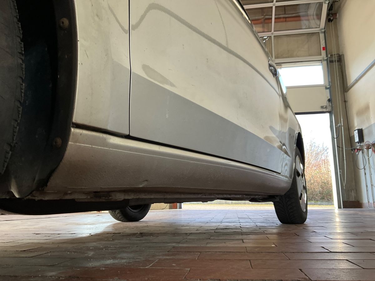 Volkswagen up! 2014 — photo 36