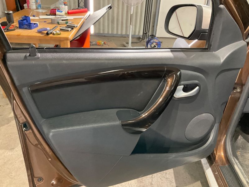 Dacia Duster 1.5 dCi Prestige 4x4 2011 – снимка 37
