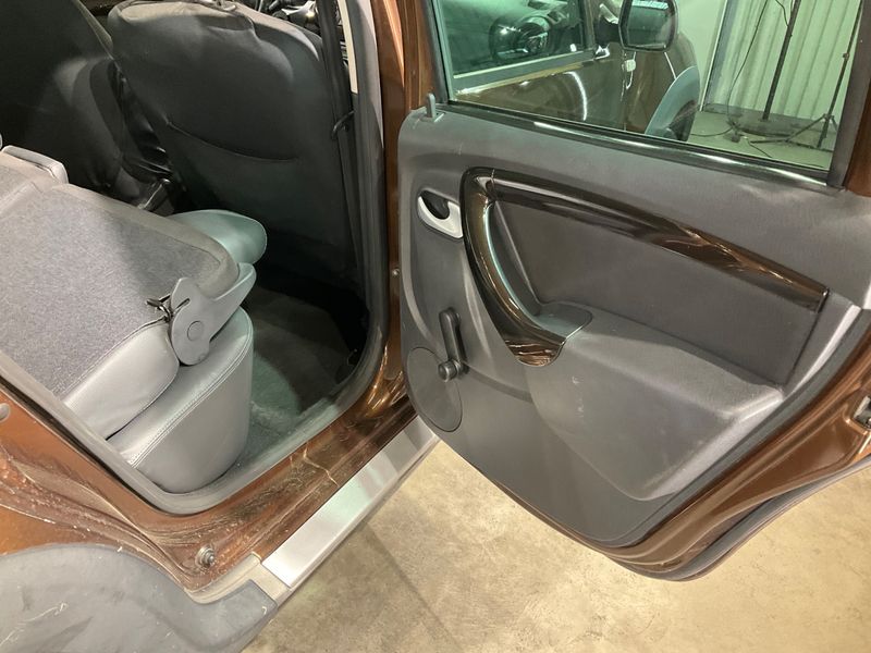 Dacia Duster 1.5 dCi Prestige 4x4 2011 – снимка 35