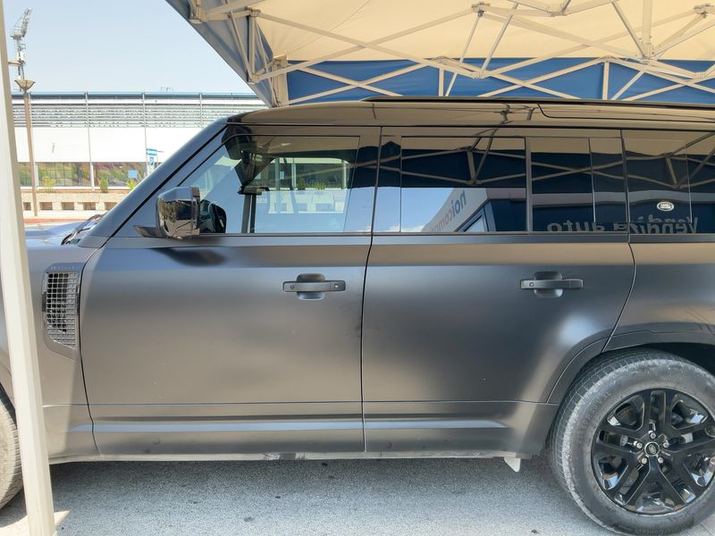 Land Rover Defender D250 Mild-Hybrid 110 XS Edition — zdjęcie 4