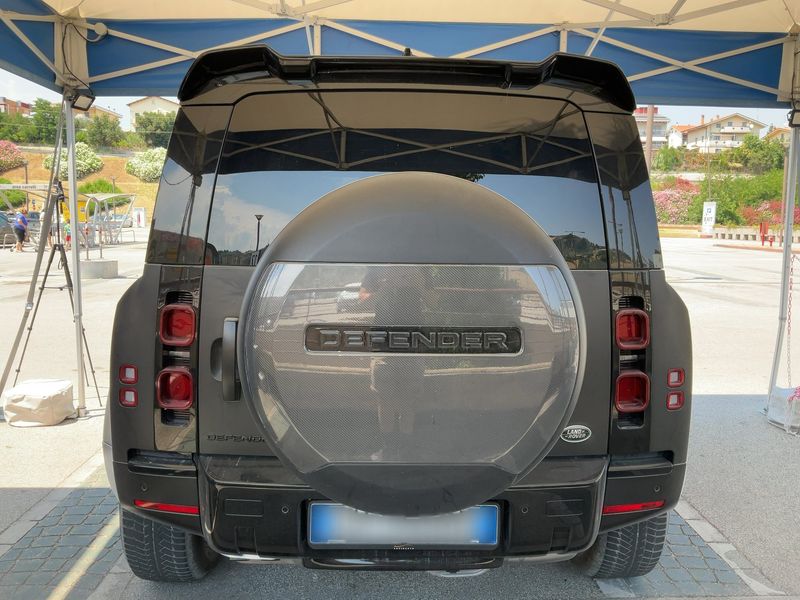 Land Rover Defender D250 Mild-Hybrid 110 XS Edition — zdjęcie 5
