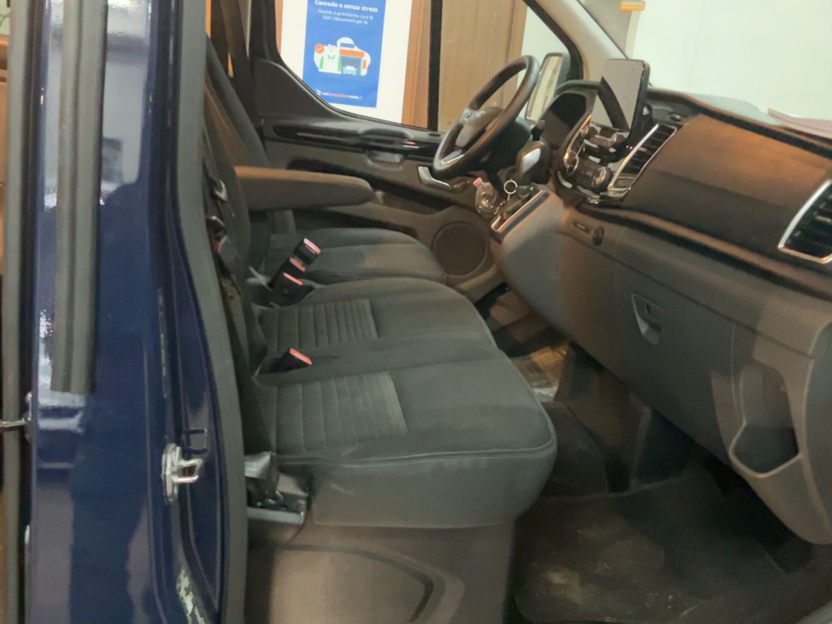 Ford Tourneo 2022 — photo 17