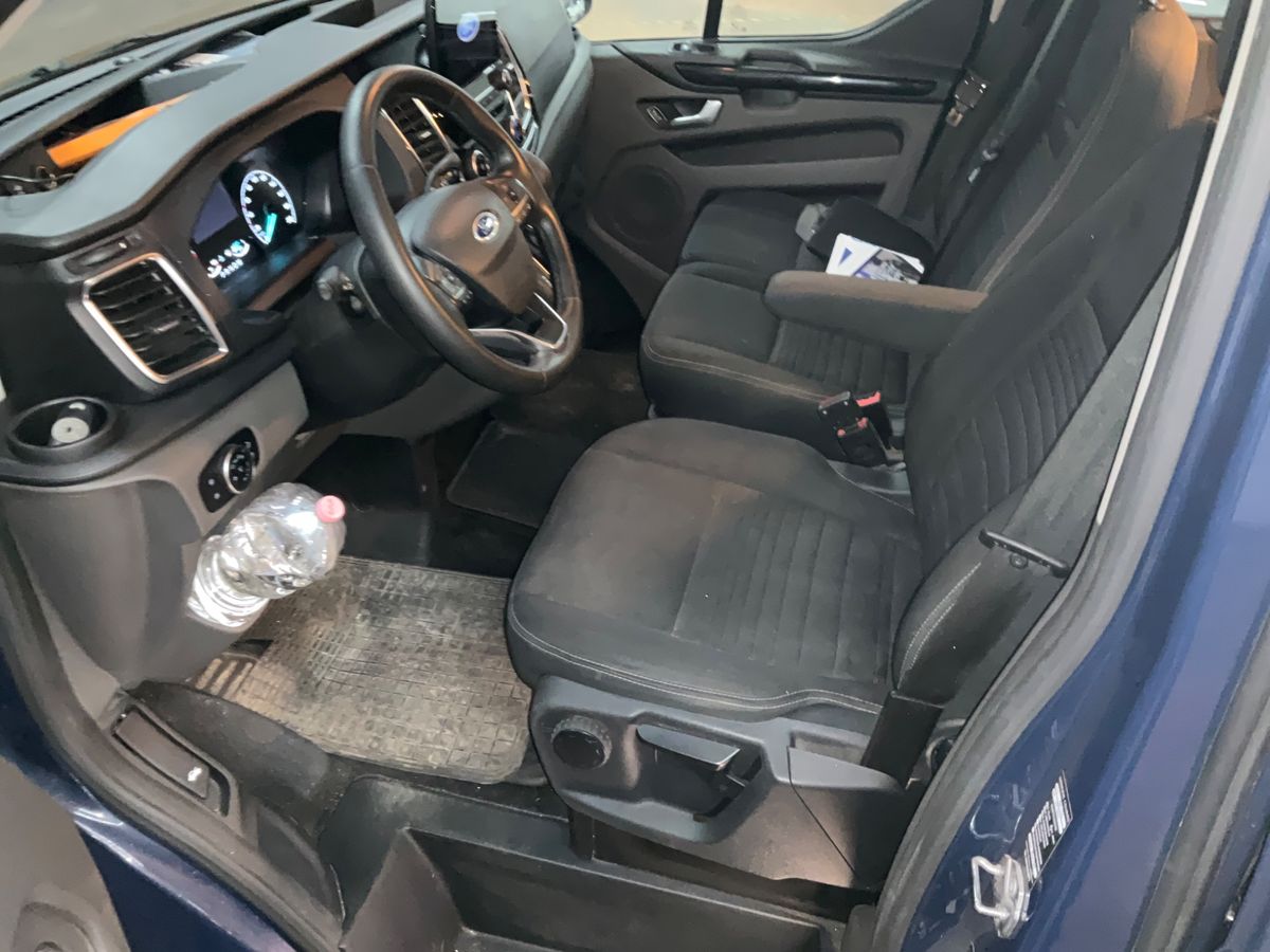 Ford Tourneo 2022 — photo 25