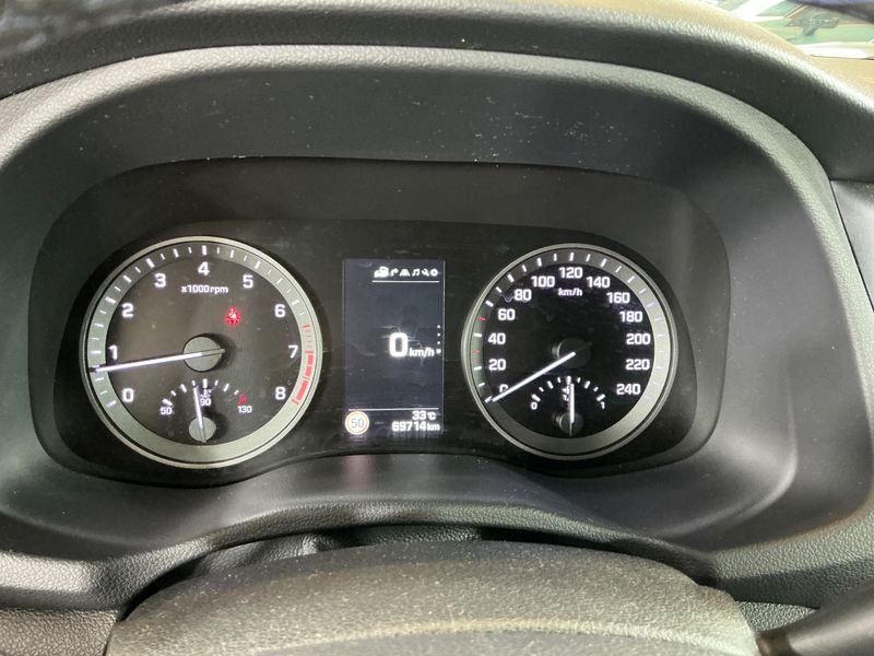 Hyundai Tucson 1.6 TGDI Passion + 2WD — zdjęcie 13