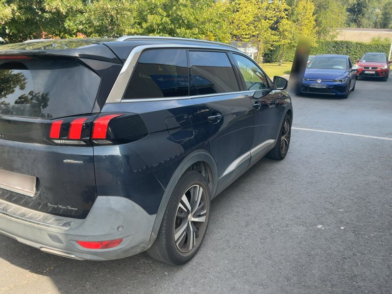 Peugeot 5008 1.5 Blue-HDi Allure 2018 – снимка 8