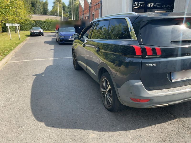Peugeot 5008 1.5 Blue-HDi Allure 2018 – снимка 6