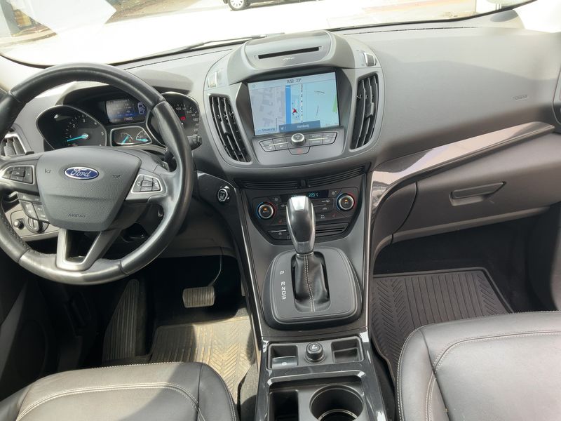 Ford Kuga 2.0 TDCi Titanium — zdjęcie 12