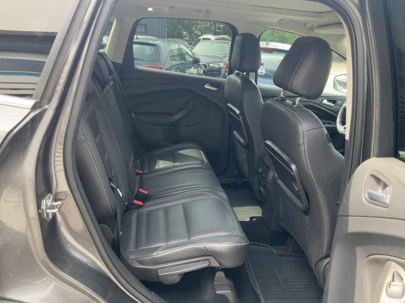 Ford Kuga 2.0 TDCi Titanium — zdjęcie 14