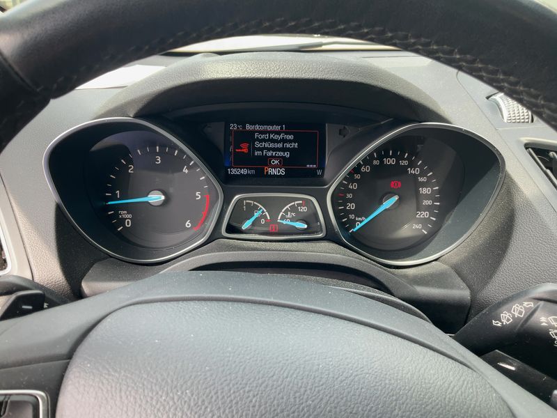 Ford Kuga 2.0 TDCi Titanium — zdjęcie 13