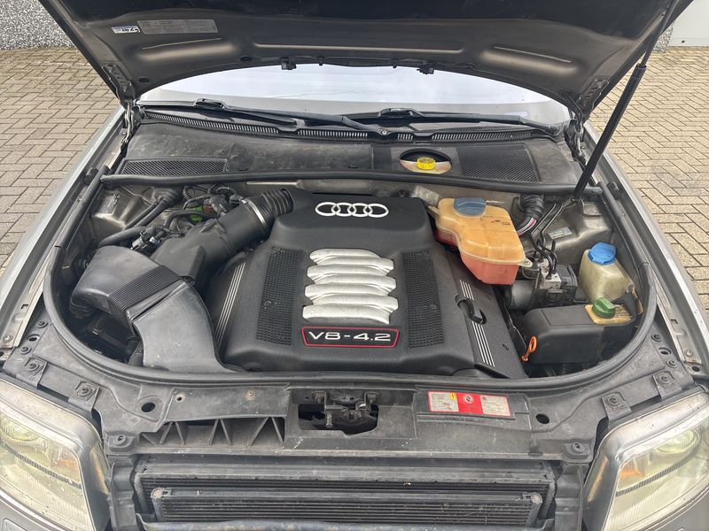Audi S6 4.2 V8 quattro — zdjęcie 8
