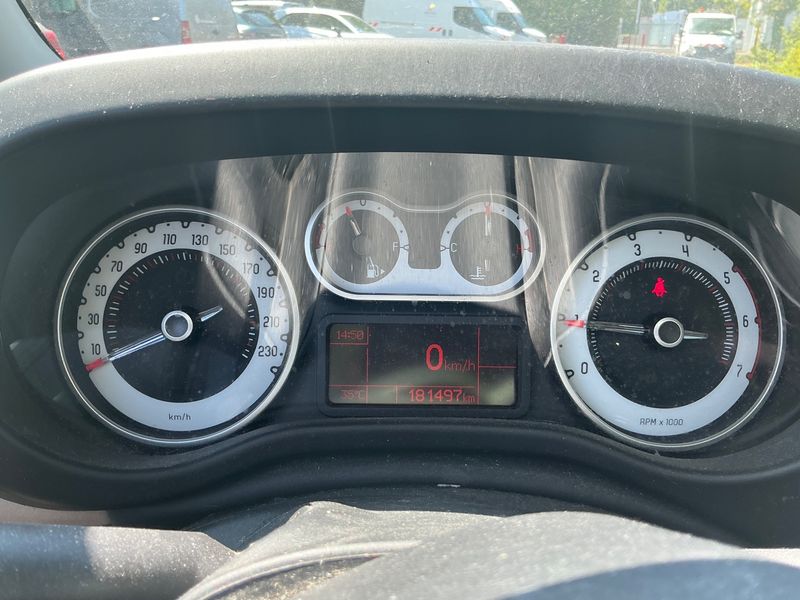 Fiat 500L 1.6 JTDM Lounge — zdjęcie 4