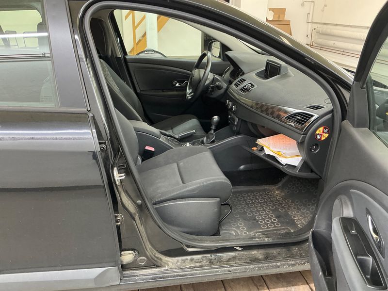 Renault Megane 1.5 dCi Expression — zdjęcie 3