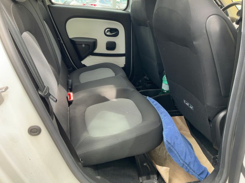 Renault Twingo 1.0 SCe Lovely — zdjęcie 14