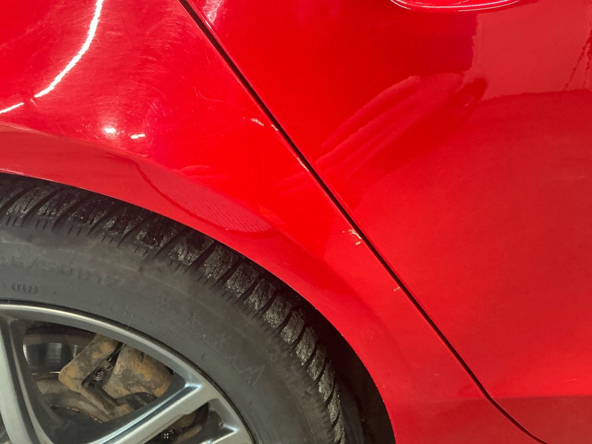 Audi A4 2015 — photo 26