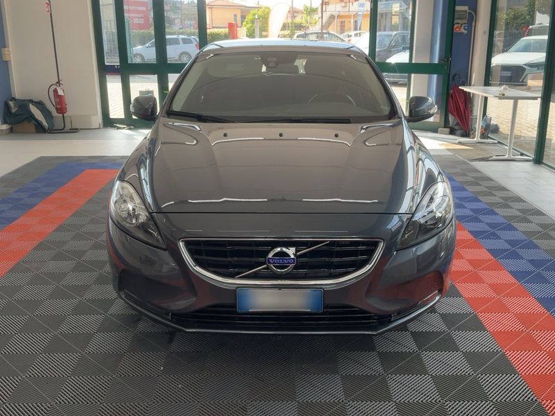 Volvo V40 1.6 D2 Kinetic — zdjęcie 9